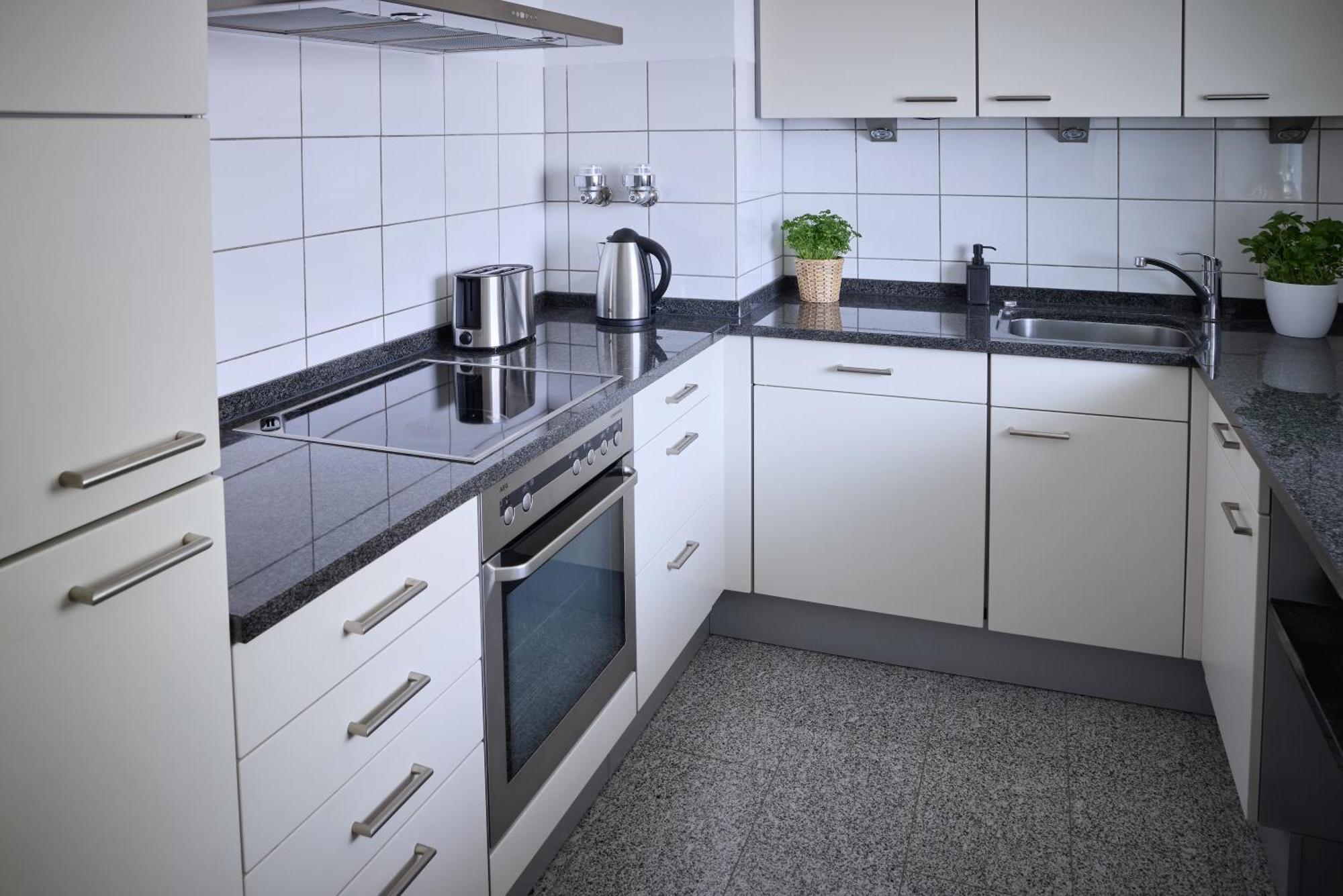 Idee Living: Penthouse Apartment Mit Parkplatz Weinheim Eksteriør billede